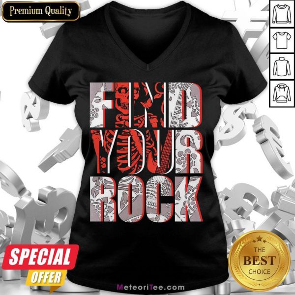 Good Find Your Rock Skeleton Halloween V-neck- Design by Meteoritee.com