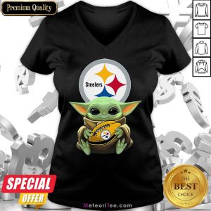 Awesome Baby Yoda Steelers Hug Rugby V-neck