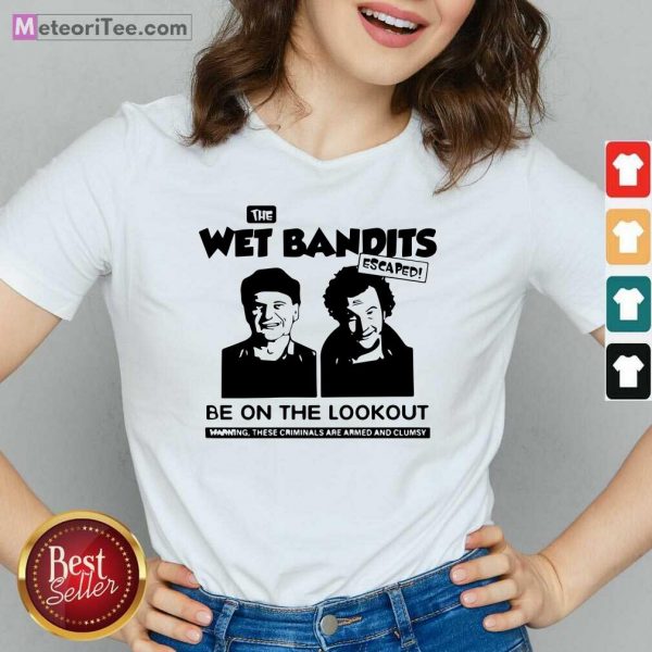 The Wet Bandits Escaped Be On The Lookout V-neck - Design By Meteoritee.com